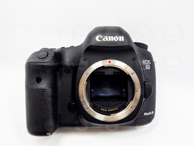 (收購相機)(買賣相機) 我應該升級或是購買到「全片幅 (Full-frame) 」單眼相機嗎? - 第5張圖 收購全片幅單眼相機 青蘋果